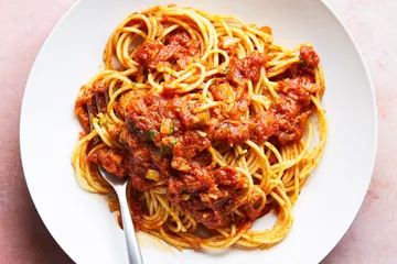Baasto (Pasta): illustration from the Luuqad Food lesson